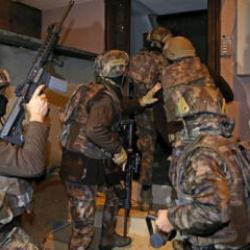 &Ccedil;anakkale&rsquo;de operasyon! &Ccedil;ok sayıda ş&uuml;pheli yakalandı