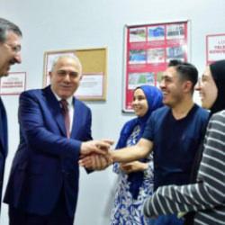 Cumhurbaşkanı Yardımcısı Cevdet Yılmaz'dan s&uuml;rpriz ziyaret