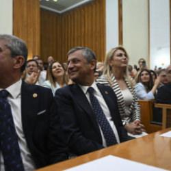 CHP'de tarihi kopuş! &Ouml;zg&uuml;r &Ouml;zel dahil 91 milletvekili istifa etti! Yeni Parti kuruluyor...