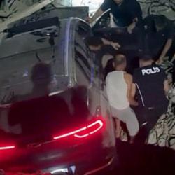 Cip, bitmeyen k&ouml;pr&uuml;den metrelerce yere u&ccedil;tu: Yaralılar var!