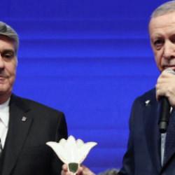 Cumhurbaşkanı Erdoğan, Beşiktaş'ın Salah transferi i&ccedil;in Serdal Adalı'dan bilgi aldı