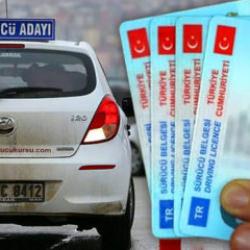 En d&uuml;ş&uuml;k emekli aylığı ve ehliyet kuralları değişiyor: ilk 7 madde Meclis'ten ge&ccedil;ti