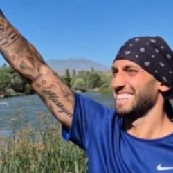 Hakan &Ccedil;alhanoğlu, memleketi Bayburt&rsquo;ta balık tuttu
