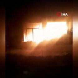 İsrailli yerleşimciler Batı Şeria'da iki camiyi hedef aldı