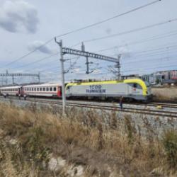 İstanbul seferini yapan yolcu treni raydan &ccedil;ıktı! 