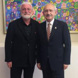 Kılı&ccedil;daroğlu&rsquo;nun şarkılarını yazan Onur Akın, CHP&rsquo;den istifa etti