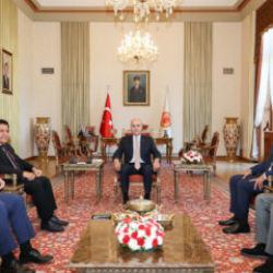 Kurtulmuş, Yeni Yol Grubu'nu kabul etti