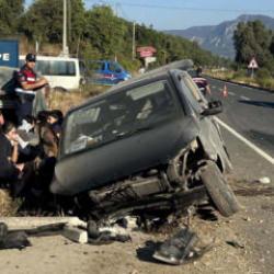Minib&uuml;s şarampole devrildi: 6 yaralı