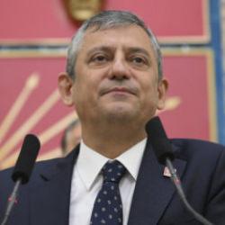 &Ouml;zg&uuml;r &Ouml;zel'den dikkat &ccedil;eken hamle! Profilini değiştirdi, 'YENİ PARTİ' detayı...