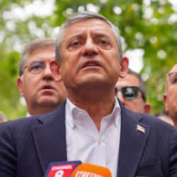 &Ouml;zg&uuml;r &Ouml;zel'den son dakika Mansur Yavaş a&ccedil;ıklaması