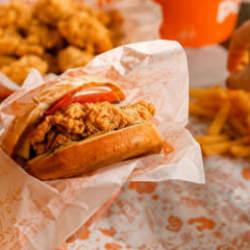 Popeyes &ccedil;&ouml;k&uuml;yor: 136 restoranı kepenk indirdi!