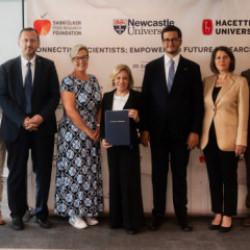 Sabri &Uuml;lker Vakfı&rsquo;ndan &ccedil;ocukların sağlıklı gelişimi i&ccedil;in Global Bilim Platformu