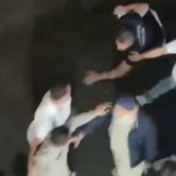 Zabıta ile esnaf birbirine girdi: Tekmeli yumruklu kavga kamerada