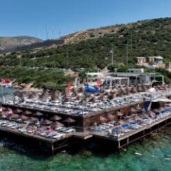 Bodrum halk plajlarına rekor ilgi: Deniz &uuml;cretsiz, lahmacun 250 TL