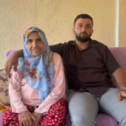 Annesini hayata bağlayan evlat: Bak anne ben hayırlı evlat &ccedil;ıktım