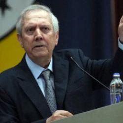 Aziz Yıldırım Fenerbah&ccedil;e Divan Kurulu'nda eski y&ouml;neticiyle tartıştı!