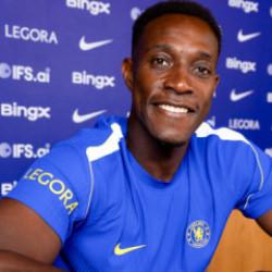 Chelsea 35 yaşındaki golc&uuml;y&uuml; transfer etti