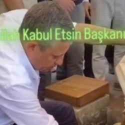 CHP'den ayrıldıktan sonra camiden &ccedil;ıkmayan &Ouml;zel'in abdesti tartışma konusu oldu