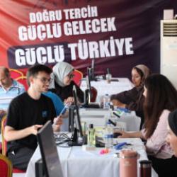 Bağcılar'da &uuml;niversite adaylarına &uuml;cretsiz tercih desteği!