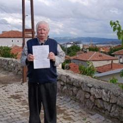 Emekli adamı tuzağa d&uuml;ş&uuml;rd&uuml;ler! 'Yiyecek ekmek paramız kalmadı' diyerek yardım istedi