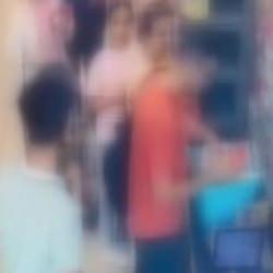 Esenyurt'ta yolda bulduğu kartla 10 bin TL&rsquo;lik alışveriş yapan ş&uuml;pheli kamerada