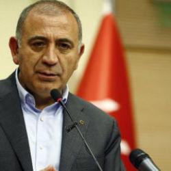 G&uuml;rsel Tekin g&ouml;revden alındı mı? CHP S&ouml;zc&uuml;s&uuml; M&uuml;slim Sarı a&ccedil;ıkladı
