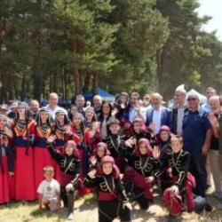 İznik'te maviyemiş coşkusu: Binlerce kişi Candarlı Mahallesi'nde buluştu