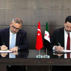 Komşu &uuml;lkeyle anlaşma sağlandı! T&uuml;rk Lirası i&ccedil;in imzalar atıldı
