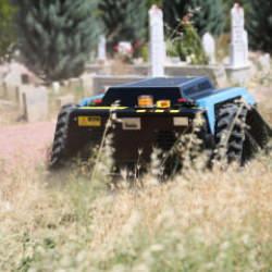 Konya B&uuml;y&uuml;kşehir, mezarlarda robot kullanmaya başladı