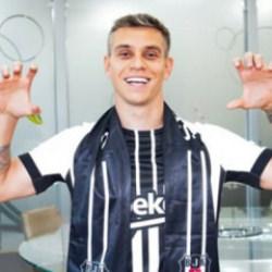 Leandro Trossard'dan Beşiktaş camiasını mest eden hareket!