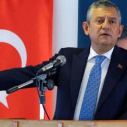 &Ouml;zg&uuml;r &Ouml;zel canlı yayında vatandaştan para istedi: Partisinden yalanlama geldi!