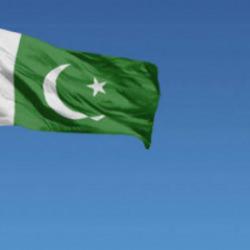 Pakistan'da facia! 3 katlı bina yerle bir oldu: Aynı aileden 11 &ouml;l&uuml;