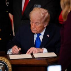 Trump'ın 'sa&ccedil;malık' dediği uygulama i&ccedil;in tarihi adım atıldı: T&uuml;rkiye&rsquo;yi &ouml;rnek aldı