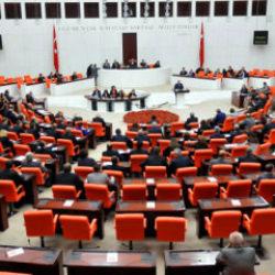 T&uuml;rk siyasetinde bomba gelişme: İki partiden birleşme kararı