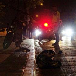 Antalya'da feci kaza: Yayaya &ccedil;arpan motosikletli hayatını kaybetti
