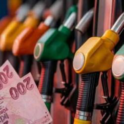 Ara&ccedil; sahipleri dikkat! Akaryakıta indirim geliyor