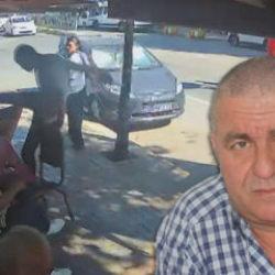 Bayrampaşa'da laf atma kavgası kanlı bitti: Araya giren esnaf canından oldu