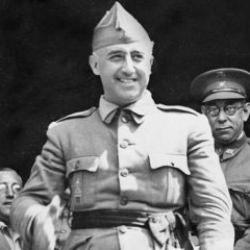 Diktat&ouml;rl&uuml;k etiketiyle siyaset yapmak: Franco benzetmesinin a&ccedil;mazı