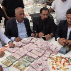 D&uuml;ğ&uuml;ne para sayma makinesi kuruldu! 20 milyon TL para kilolarca altın takıldı