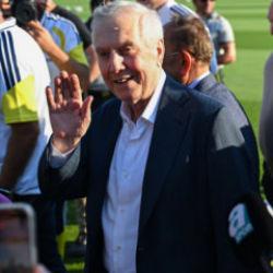 Fenerbah&ccedil;e antrenmanında Aziz Yıldırım s&uuml;rprizi