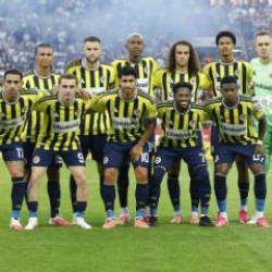 Fenerbah&ccedil;e'nin UEFA kadrosunda değişiklik