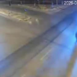 Gece yarısı kavşakta dehşet: Otomobille &ccedil;arpışan motosikletli &ccedil;ocuk &ouml;ld&uuml;