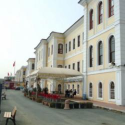 İstanbul'un en y&uuml;ksek puanlı 20 lisesi belli oldu! Listede iki imam hatip lisesi yer aldı