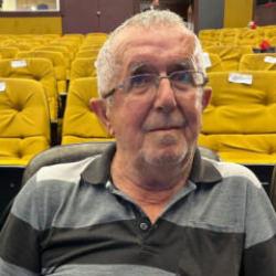 Kanser hastası adamın hayalini bile kuramadığı evine kavuşunca g&ouml;zyaşına boğuldu