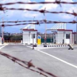 KKTC ile G&uuml;ney Kıbrıs arasında ge&ccedil;işler durduruldu