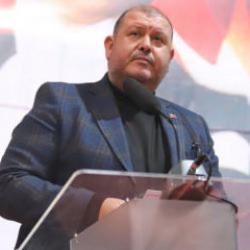 Menderes Belediye Başkanı İlkay &Ccedil;i&ccedil;ek g&ouml;revden uzaklaştırıldı