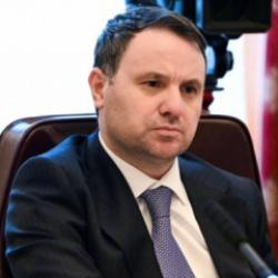 &Ouml;zg&uuml;r &Ouml;zel, Bakan G&uuml;rlek'e tazminat &ouml;deyecek!
