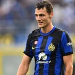 Savunmaya d&uuml;nya şampiyonu! G.Saray, Hakan &Ccedil;alhanoğlu'nun takım arkadaşına teklif yaptı