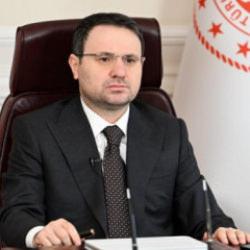 Son Dakika: Usuls&uuml;z yolla T&uuml;rk vatandaşlığı dağıtmışlar! 7 şirkete kayyum atandı