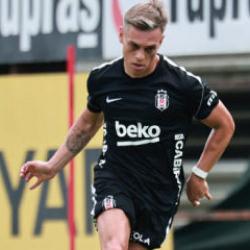 Trossard sahaya indi! Beşiktaş'ın yeni yıldızı ilk antrenmanına &ccedil;ıktı